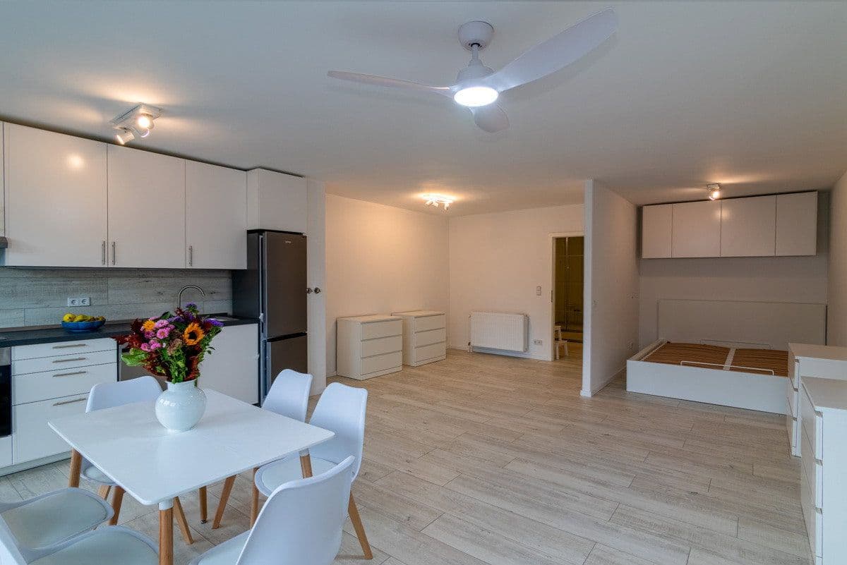 Pronájem bytu 1+1 60 m², Berlin, Berlín Pronájem bytu 1+1 60 m², Berlin, Berlín