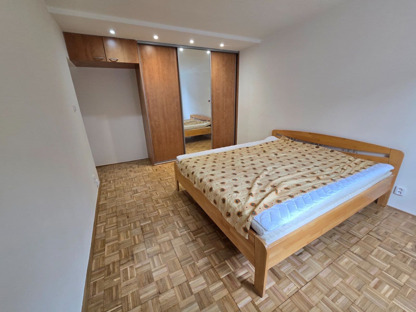 Pronájem bytu 2+kk 51 m², Lihovarská, Praha, Praha Pronájem bytu 2+kk 51 m², Lihovarská, Praha, Praha