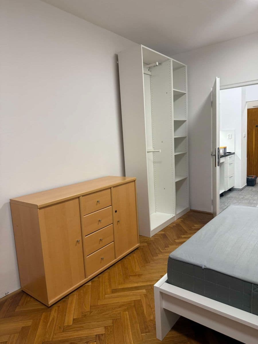 Pronájem bytu 1+kk 28 m², Herčíkova, Brno, Jihomoravský kraj Pronájem bytu 1+kk 28 m², Herčíkova, Brno, Jihomoravský kraj