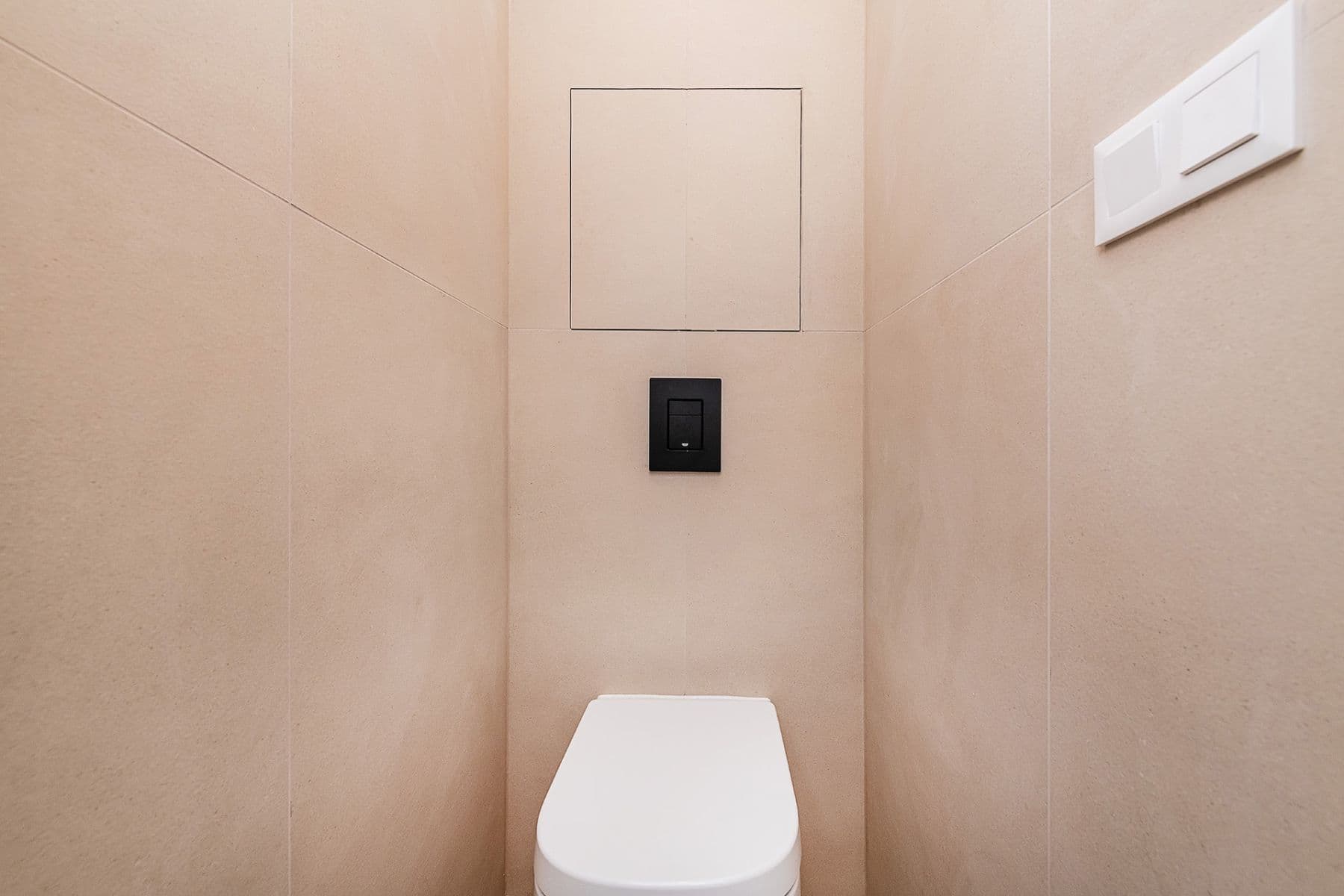 Prodej bytu 2+kk 52 m², Komunardů, Praha, Praha Prodej bytu 2+kk 52 m², Komunardů, Praha, Praha