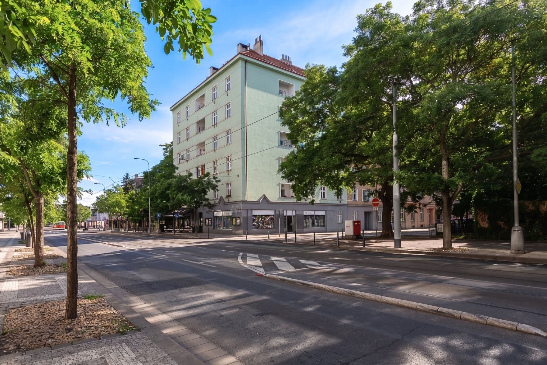 Prodej bytu 2+kk 52 m², Komunardů, Praha, Praha Prodej bytu 2+kk 52 m², Komunardů, Praha, Praha