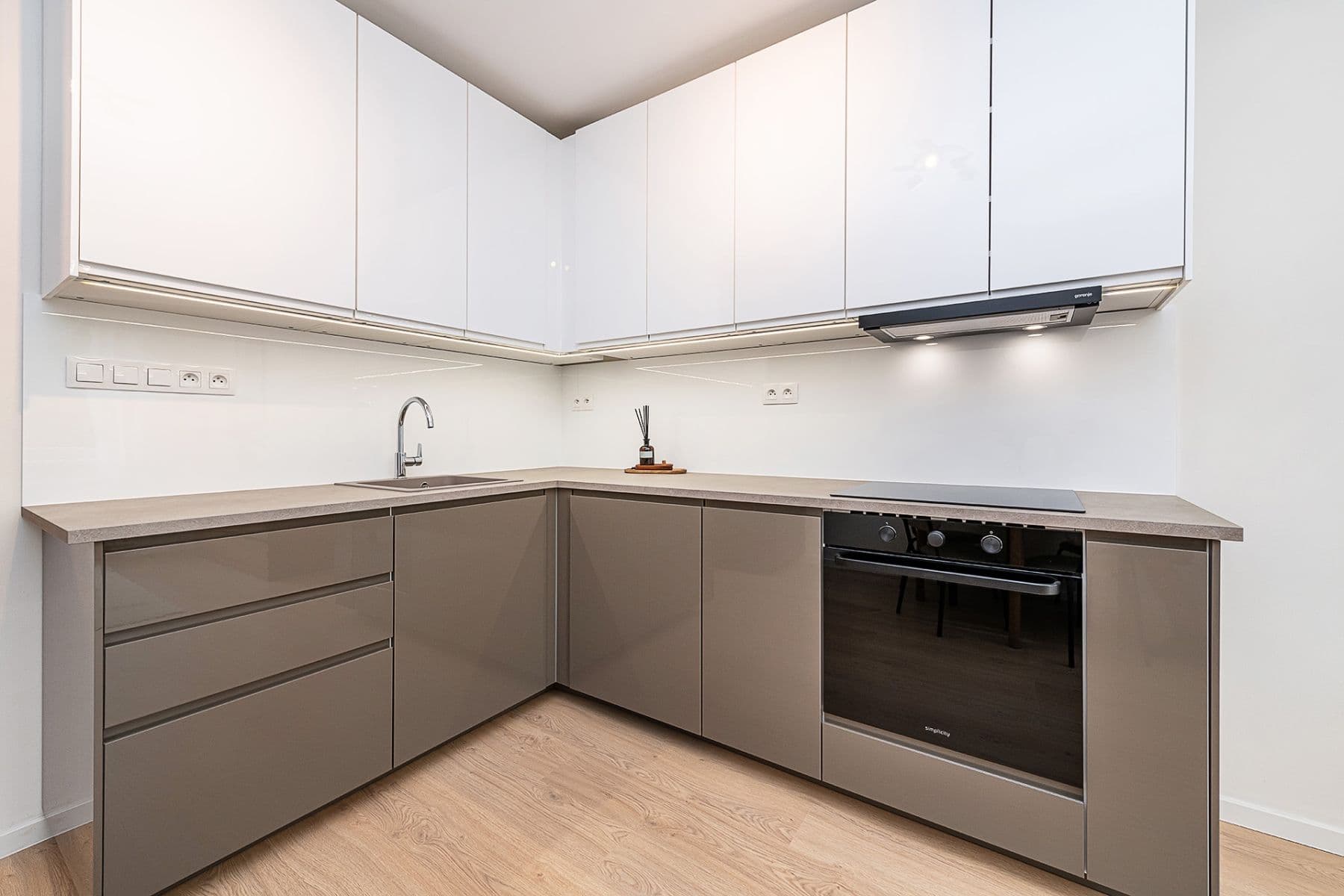 Prodej bytu 4+kk 79 m², Gruzínská, Praha, Praha Prodej bytu 4+kk 79 m², Gruzínská, Praha, Praha