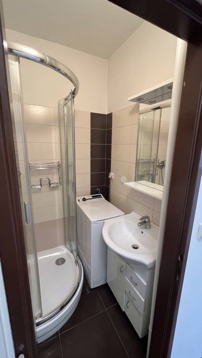 Pronájem bytu 2+1 55 m², Střimelická, Praha, Praha Pronájem bytu 2+1 55 m², Střimelická, Praha, Praha