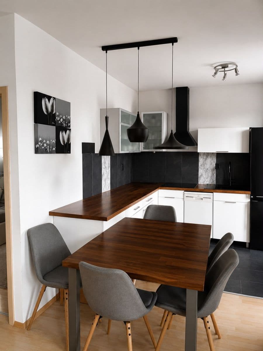 Pronájem bytu 3+kk 70 m², U Stadionu, Kuřim, Jihomoravský kraj Pronájem bytu 3+kk 70 m², U Stadionu, Kuřim, Jihomoravský kraj