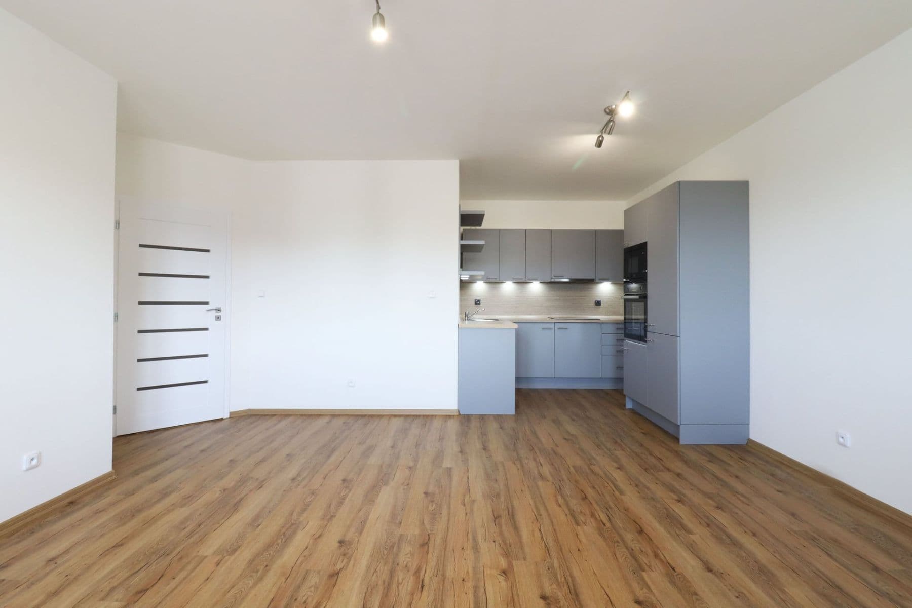 Pronájem bytu 2+kk 50 m², Zahradní, Kosmonosy, Středočeský kraj Pronájem bytu 2+kk 50 m², Zahradní, Kosmonosy, Středočeský kraj