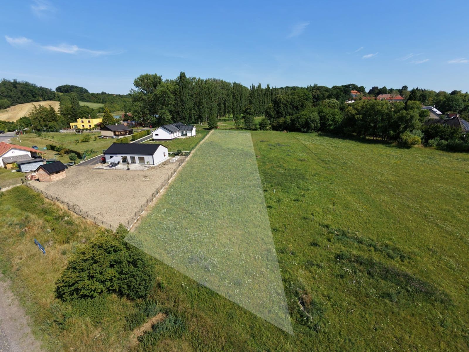 Prodej pozemku 2.612 m², Domousnice, Středočeský kraj Prodej pozemku 2.612 m², Domousnice, Středočeský kraj