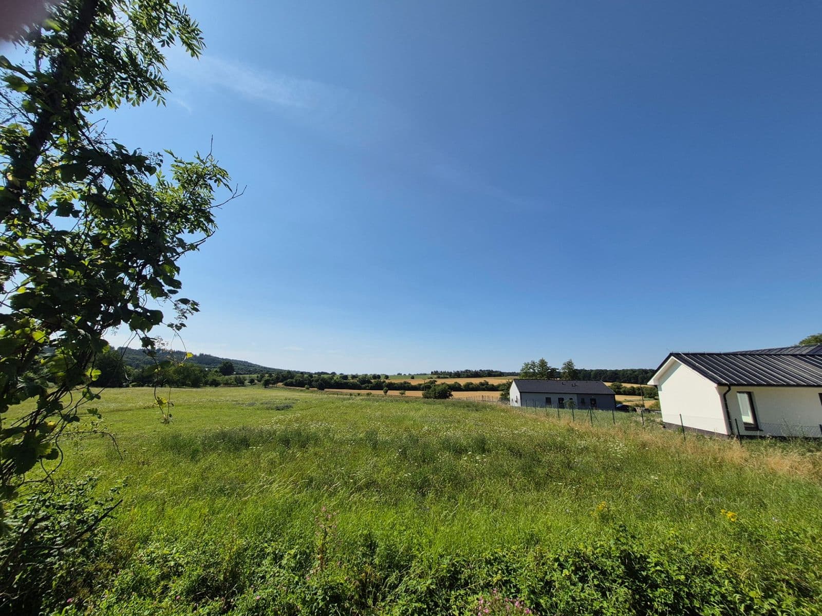 Prodej pozemku 2.612 m², Domousnice, Středočeský kraj Prodej pozemku 2.612 m², Domousnice, Středočeský kraj