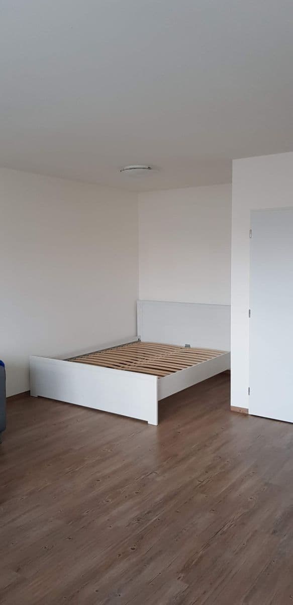 Pronájem bytu 1+kk 36 m², Šafaříkova, Brno, Jihomoravský kraj Pronájem bytu 1+kk 36 m², Šafaříkova, Brno, Jihomoravský kraj