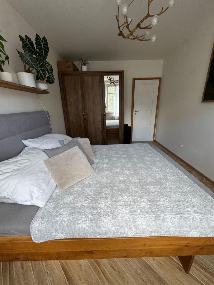 Pronájem bytu 3+1 78 m², Vondroušova, Praha, Praha Pronájem bytu 3+1 78 m², Vondroušova, Praha, Praha