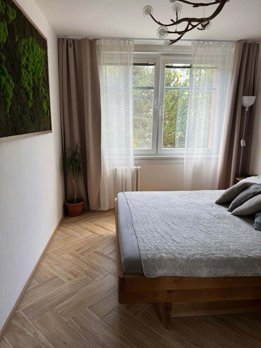 Pronájem bytu 3+1 78 m², Vondroušova, Praha, Praha Pronájem bytu 3+1 78 m², Vondroušova, Praha, Praha