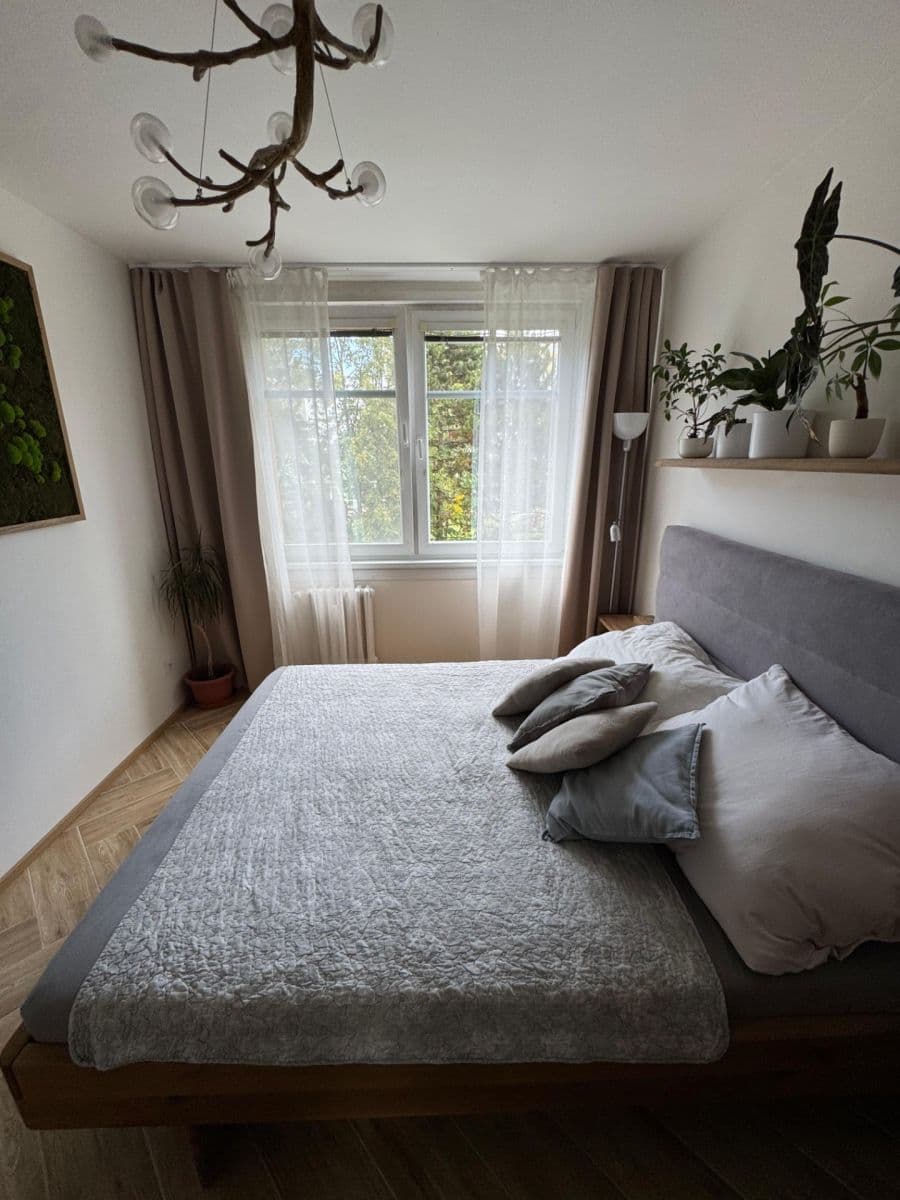 Pronájem bytu 3+1 78 m², Vondroušova, Praha, Praha Pronájem bytu 3+1 78 m², Vondroušova, Praha, Praha