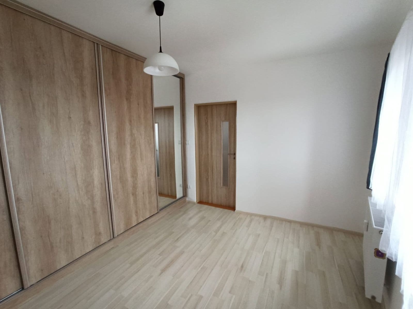 Pronájem bytu 2+kk 40 m², Školská, Pardubice, Pardubický kraj Pronájem bytu 2+kk 40 m², Školská, Pardubice, Pardubický kraj