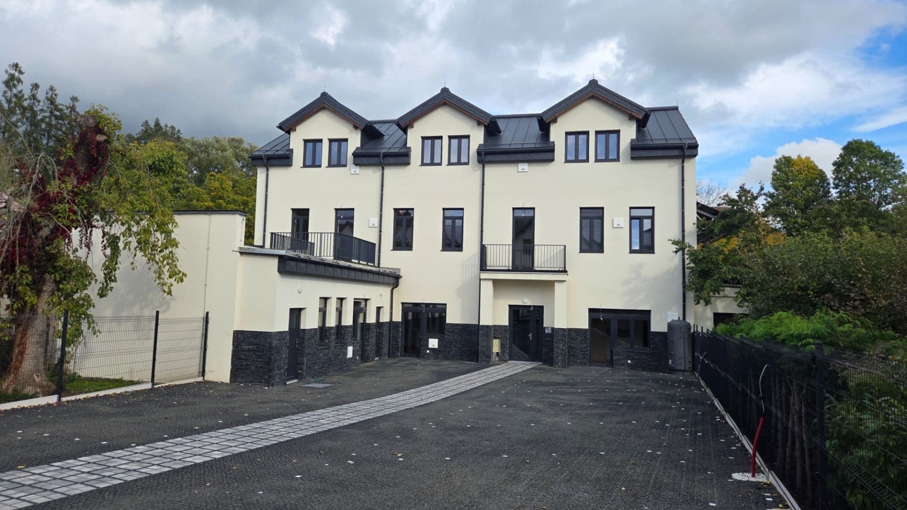 Prodej bytu 3+kk 68 m², Masarykovo náměstí, Jilemnice, Liberecký kraj Prodej bytu 3+kk 68 m², Masarykovo náměstí, Jilemnice, Liberecký kraj