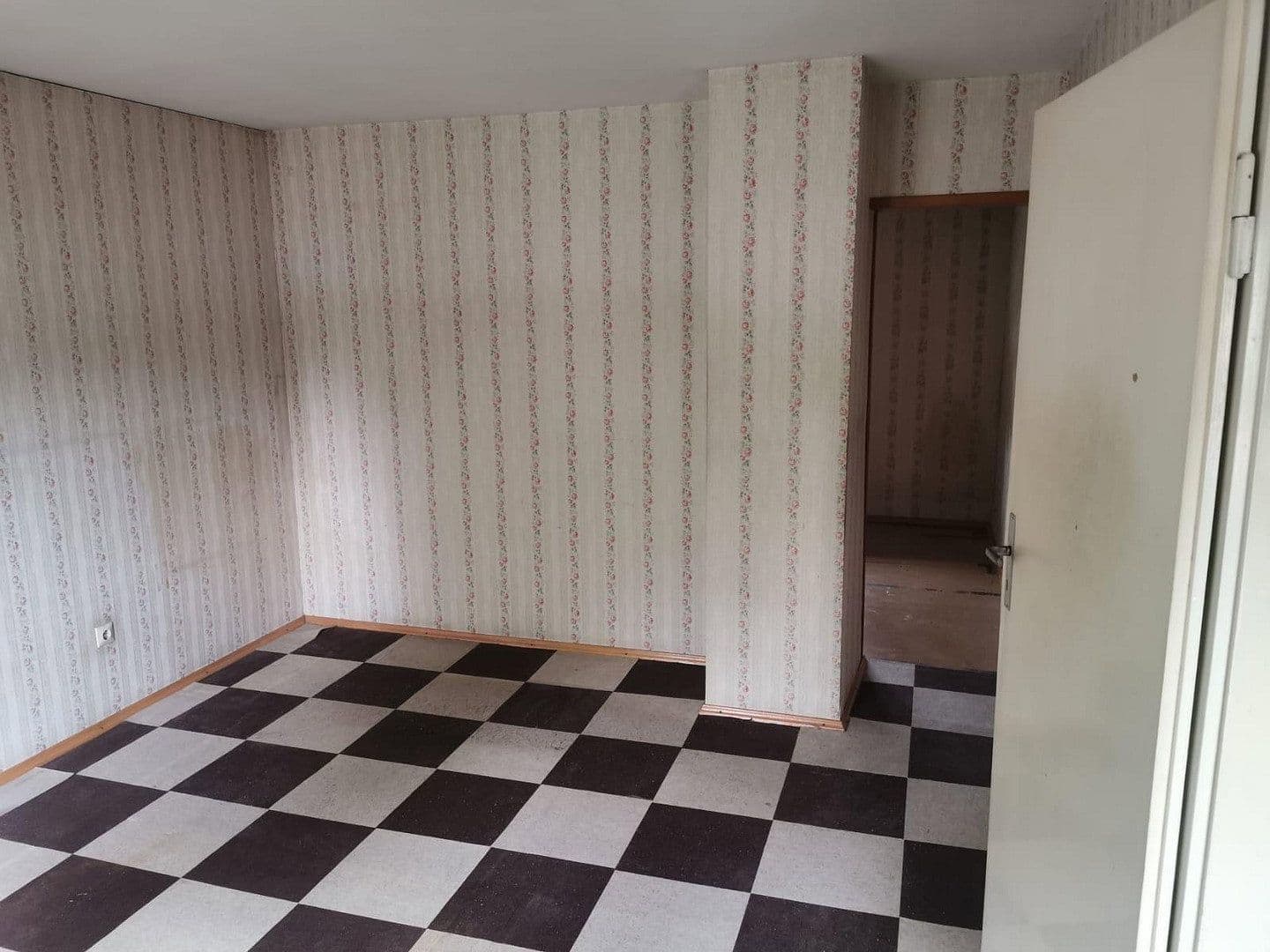 Prodej domu 80 m², pozemek 286 m², Offenburg, Bádensko-Württembersko Prodej domu 80 m², pozemek 286 m², Offenburg, Bádensko-Württembersko