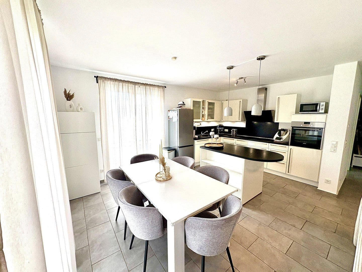 Prodej bytu 3+1 88 m², Konz, Porýní-Falc Prodej bytu 3+1 88 m², Konz, Porýní-Falc