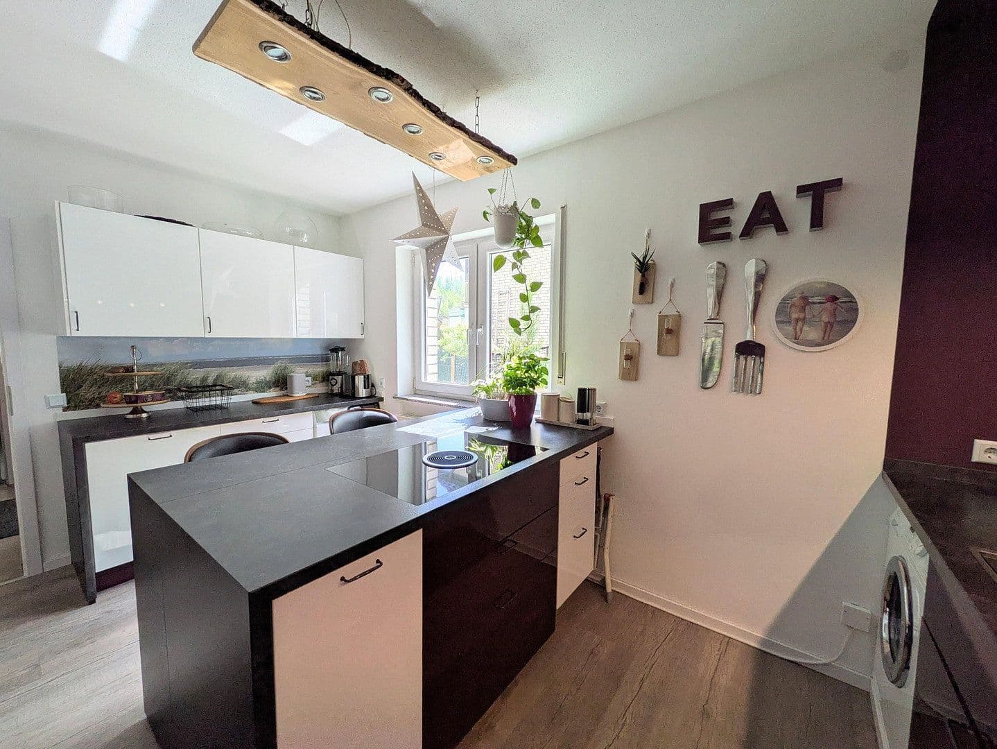 Prodej domu 299 m², pozemek 1.077 m², Gummersbach, Severní Porýní-Vestfálsko Prodej domu 299 m², pozemek 1.077 m², Gummersbach, Severní Porýní-Vestfálsko
