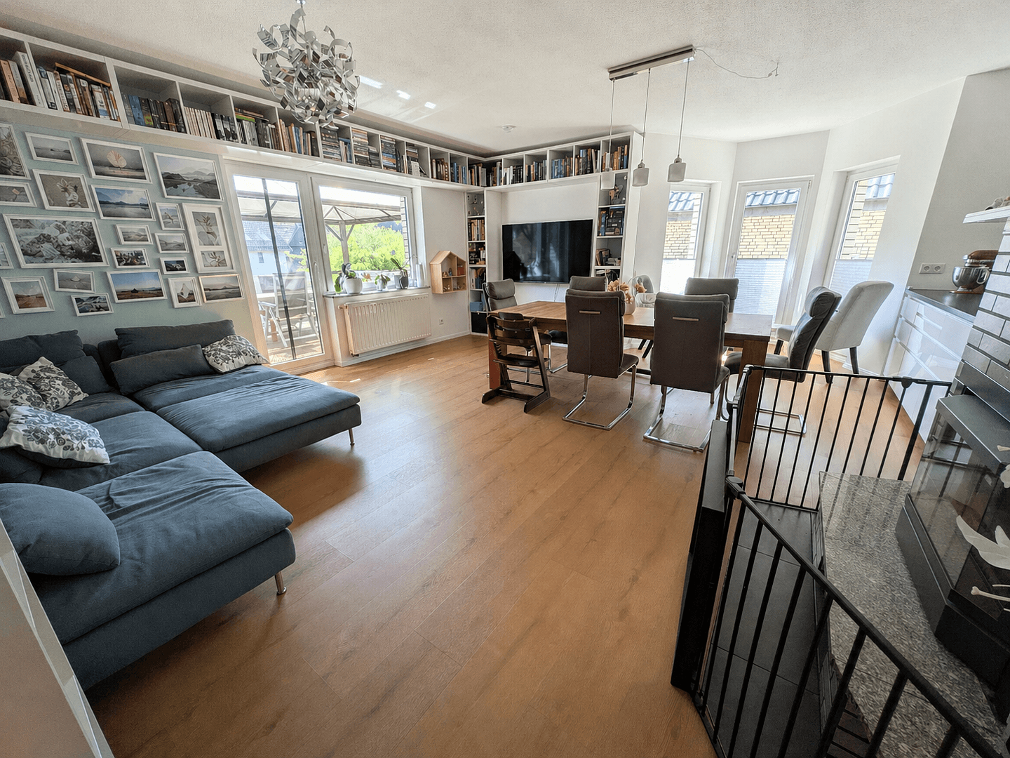 Prodej domu 299 m², pozemek 1.077 m², Gummersbach, Severní Porýní-Vestfálsko Prodej domu 299 m², pozemek 1.077 m², Gummersbach, Severní Porýní-Vestfálsko
