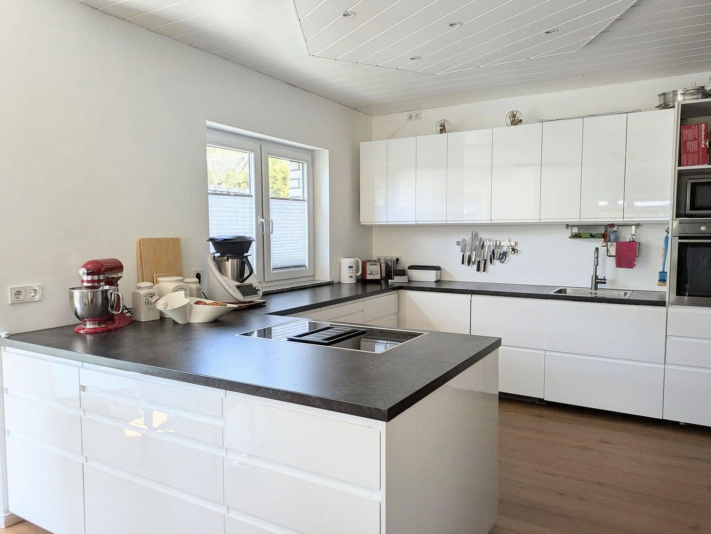 Prodej domu 299 m², pozemek 1.077 m², Gummersbach, Severní Porýní-Vestfálsko Prodej domu 299 m², pozemek 1.077 m², Gummersbach, Severní Porýní-Vestfálsko