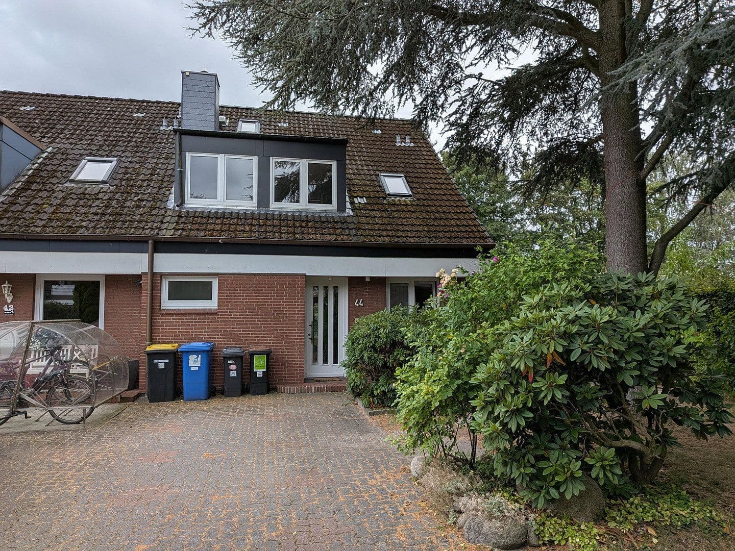 Prodej domu 125 m², pozemek 440 m², Halstenbek, Šlesvicko-Holštýnsko Prodej domu 125 m², pozemek 440 m², Halstenbek, Šlesvicko-Holštýnsko