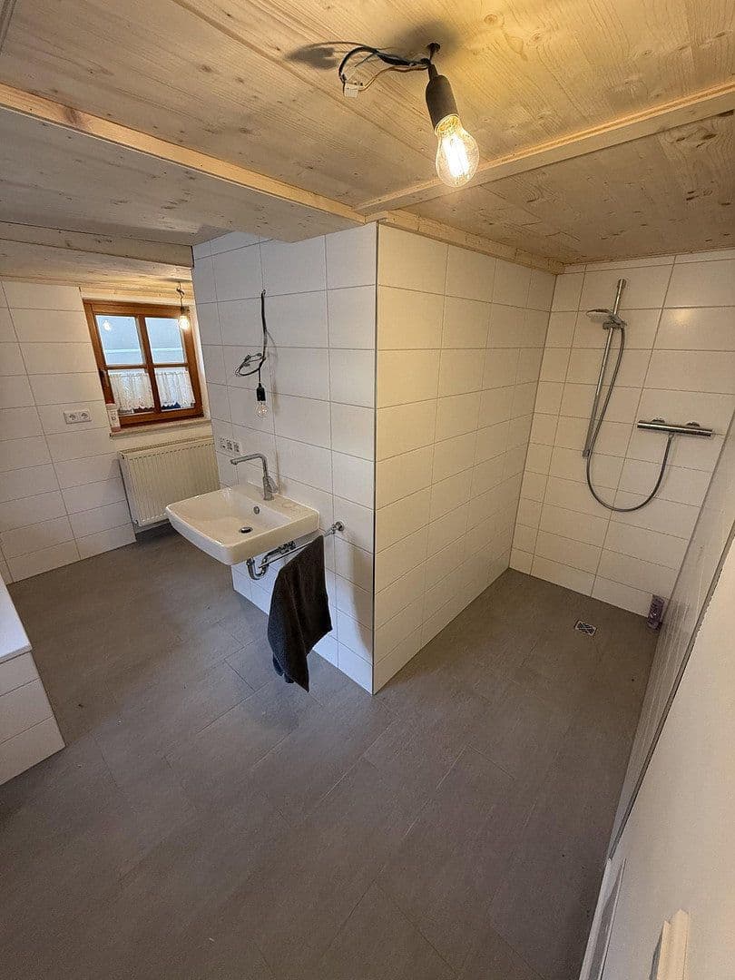 Prodej domu 115 m², pozemek 180 m², Bergstraße 22, Geslau, Bavorsko Prodej domu 115 m², pozemek 180 m², Bergstraße 22, Geslau, Bavorsko