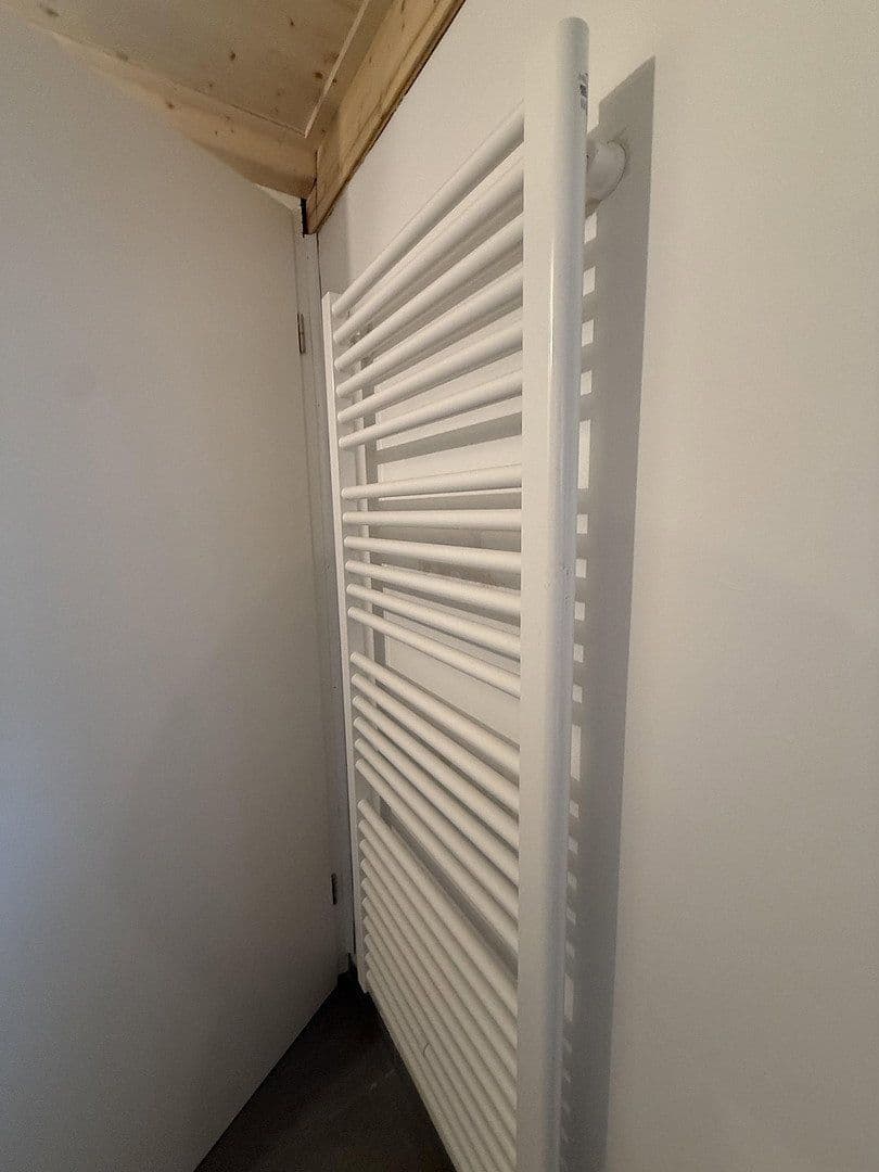 Prodej domu 115 m², pozemek 180 m², Bergstraße 22, Geslau, Bavorsko Prodej domu 115 m², pozemek 180 m², Bergstraße 22, Geslau, Bavorsko