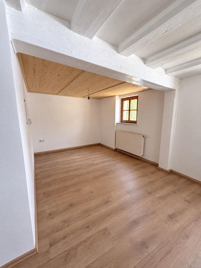Prodej domu 115 m², pozemek 180 m², Bergstraße 22, Geslau, Bavorsko Prodej domu 115 m², pozemek 180 m², Bergstraße 22, Geslau, Bavorsko