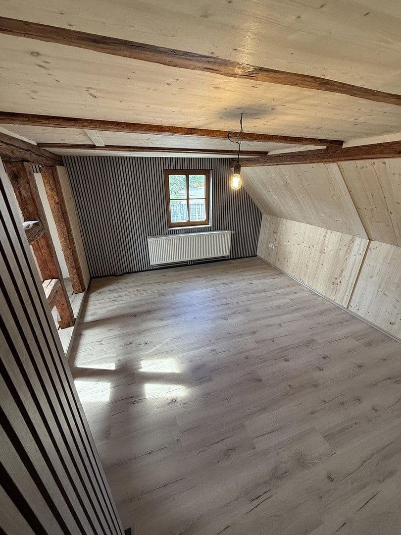 Prodej domu 115 m², pozemek 180 m², Bergstraße 22, Geslau, Bavorsko Prodej domu 115 m², pozemek 180 m², Bergstraße 22, Geslau, Bavorsko