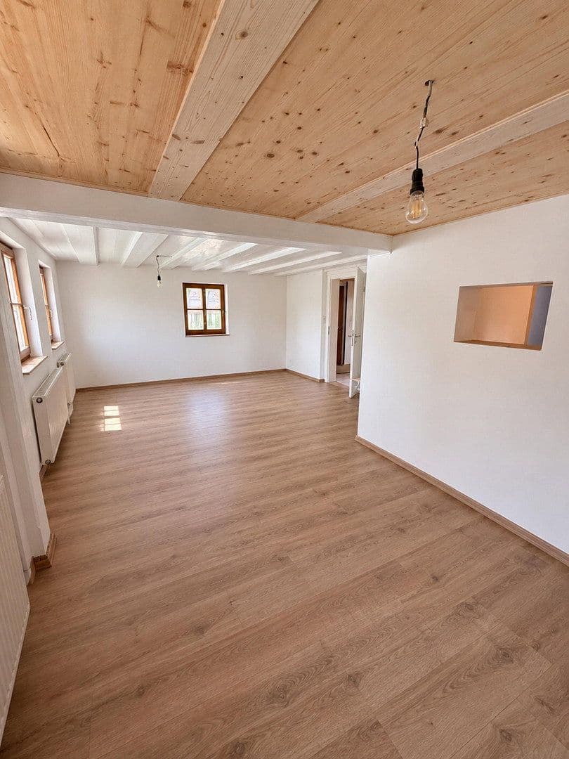 Prodej domu 115 m², pozemek 180 m², Bergstraße 22, Geslau, Bavorsko Prodej domu 115 m², pozemek 180 m², Bergstraße 22, Geslau, Bavorsko