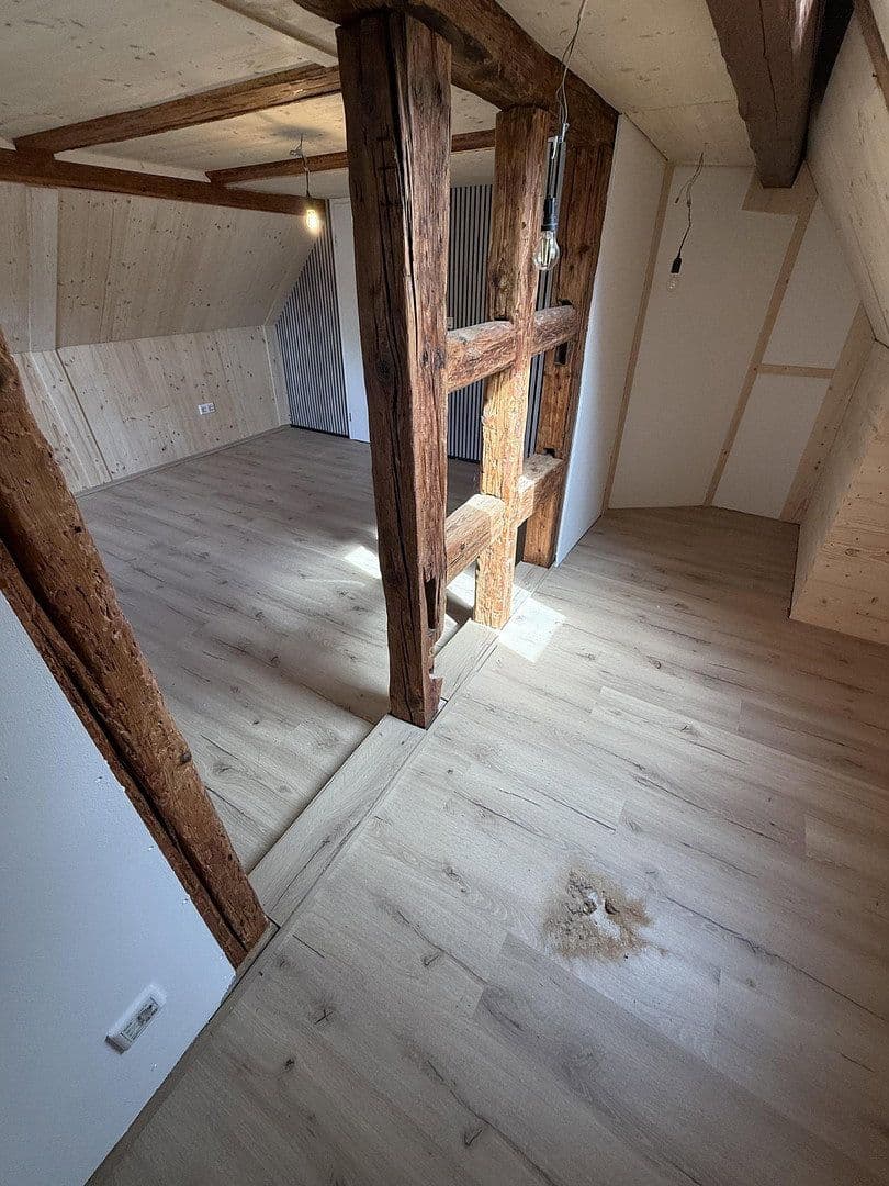 Prodej domu 115 m², pozemek 180 m², Bergstraße 22, Geslau, Bavorsko Prodej domu 115 m², pozemek 180 m², Bergstraße 22, Geslau, Bavorsko
