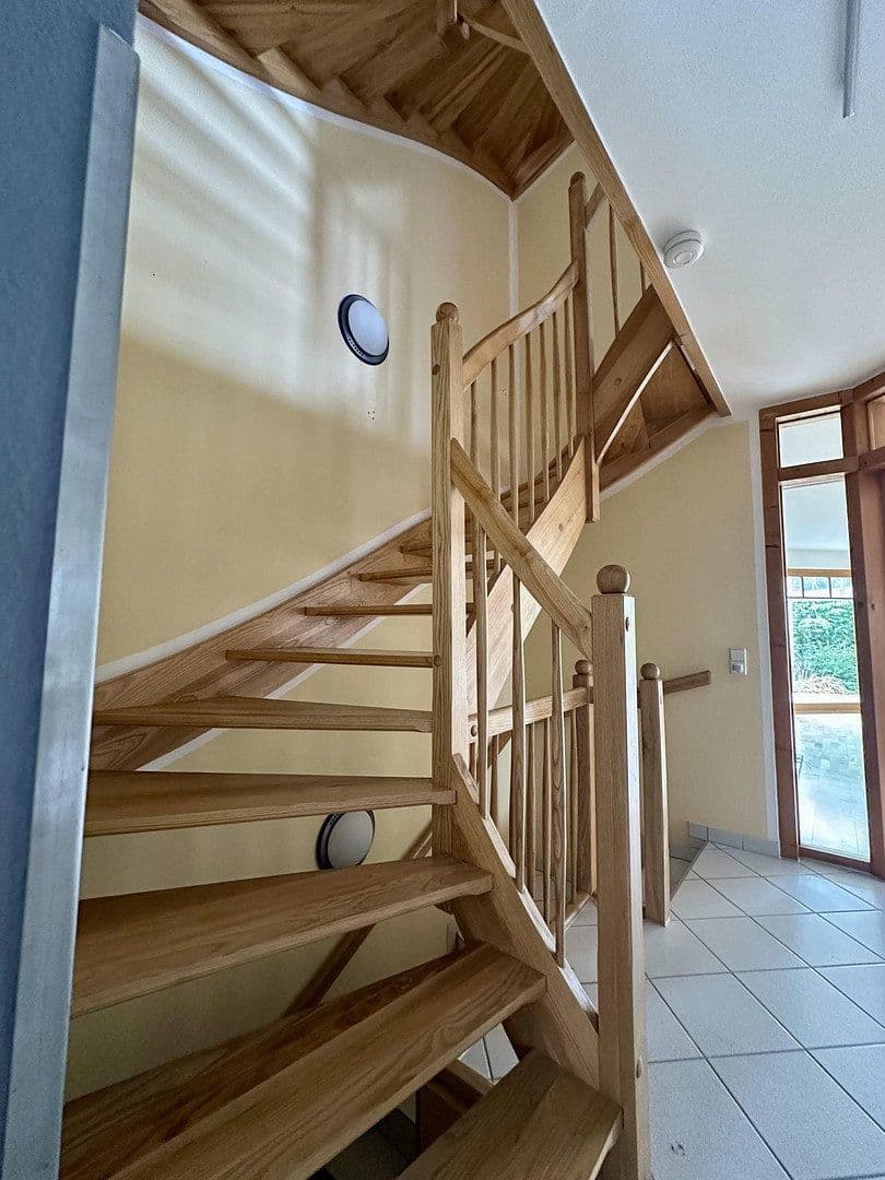 Prodej domu 153 m², pozemek 418 m², Leichlingen, Severní Porýní-Vestfálsko Prodej domu 153 m², pozemek 418 m², Leichlingen, Severní Porýní-Vestfálsko