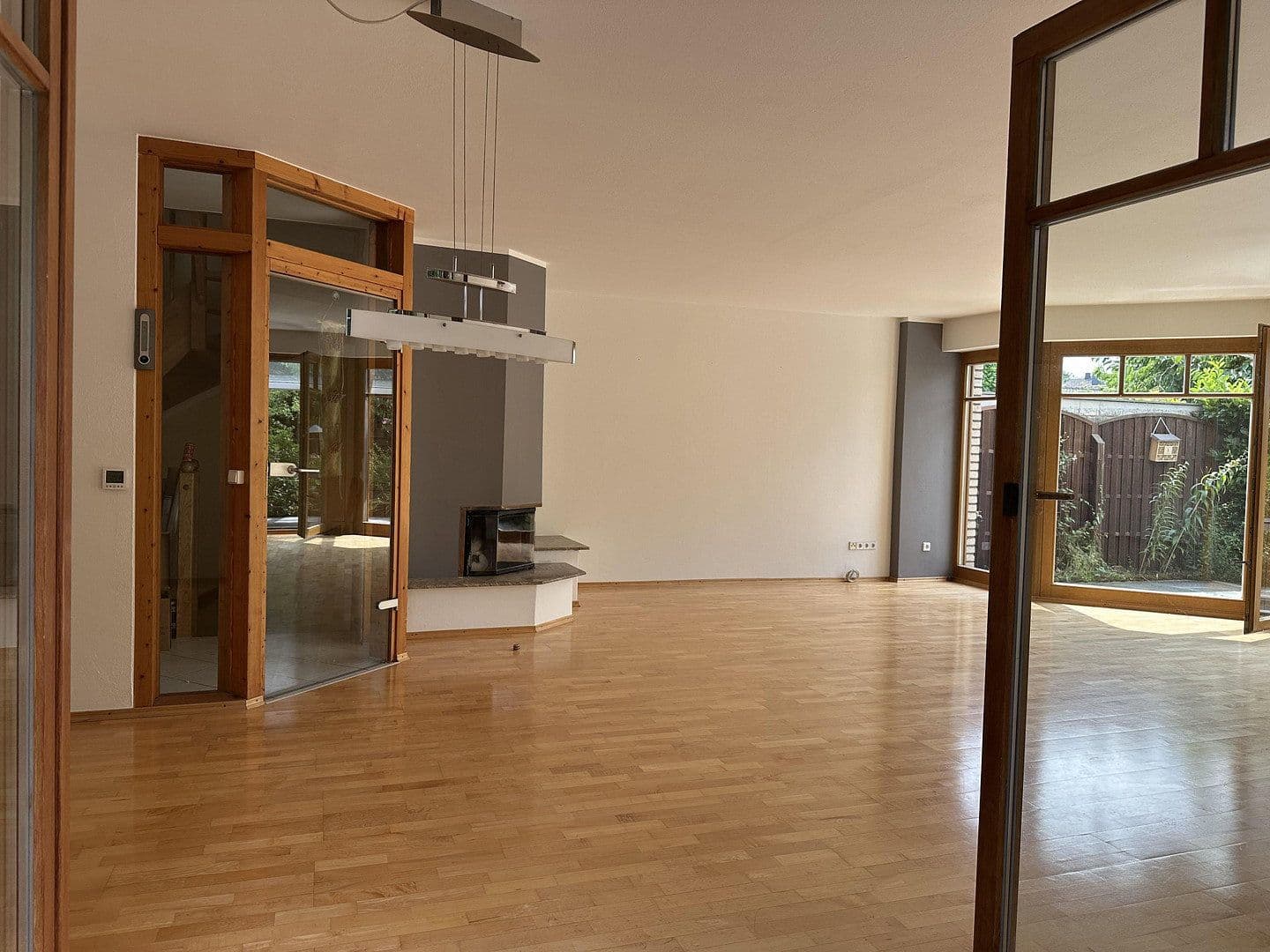 Prodej domu 153 m², pozemek 418 m², Leichlingen, Severní Porýní-Vestfálsko Prodej domu 153 m², pozemek 418 m², Leichlingen, Severní Porýní-Vestfálsko