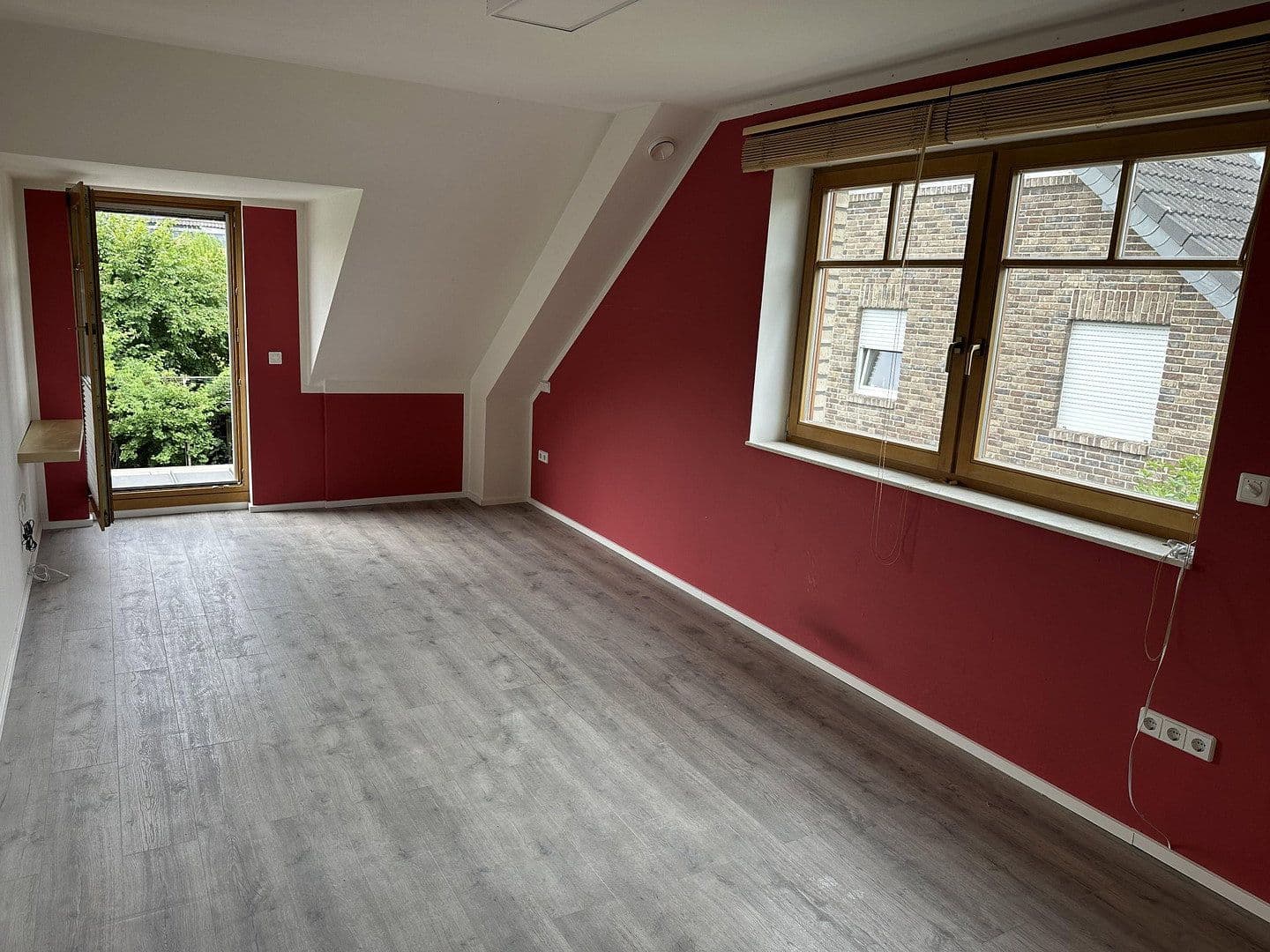Prodej domu 153 m², pozemek 418 m², Leichlingen, Severní Porýní-Vestfálsko Prodej domu 153 m², pozemek 418 m², Leichlingen, Severní Porýní-Vestfálsko