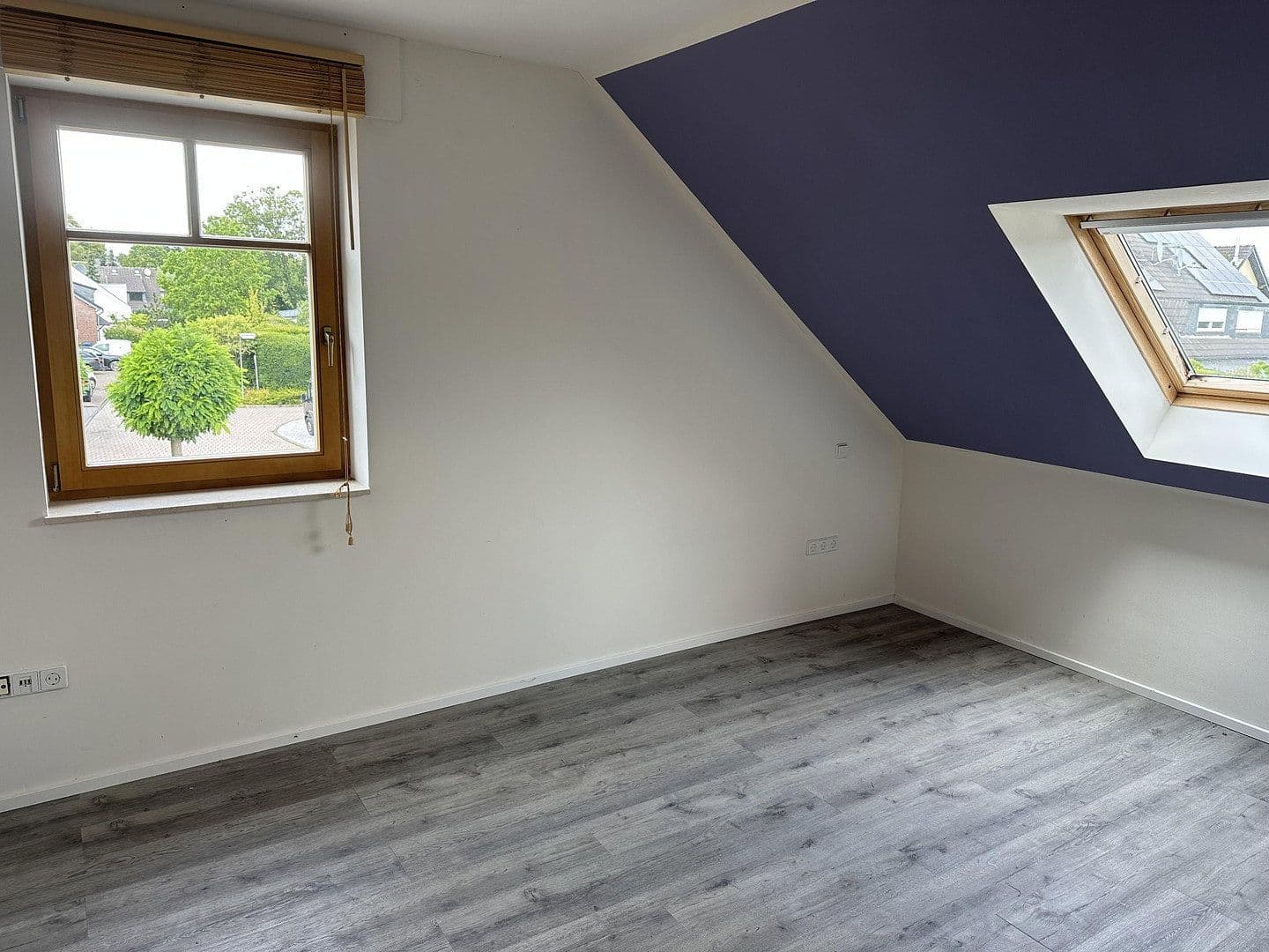 Prodej domu 153 m², pozemek 418 m², Leichlingen, Severní Porýní-Vestfálsko Prodej domu 153 m², pozemek 418 m², Leichlingen, Severní Porýní-Vestfálsko