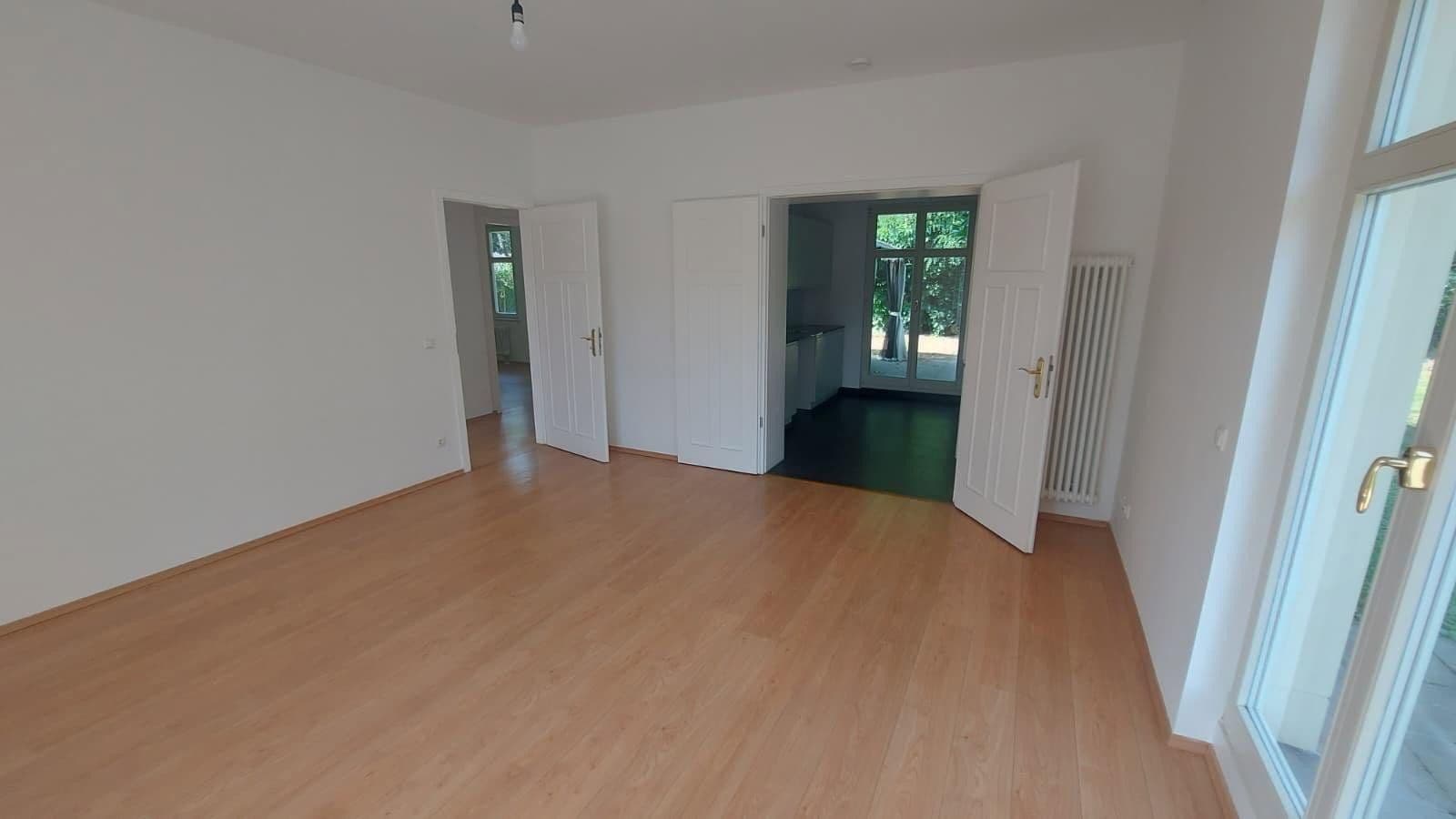 Prodej domu 121 m², pozemek 937 m², Potsdam, Braniborsko Prodej domu 121 m², pozemek 937 m², Potsdam, Braniborsko