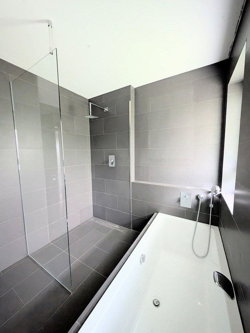 Prodej bytu 4+1 126 m², Robert-Dick-Weg 2, Ulm, Bádensko-Württembersko Prodej bytu 4+1 126 m², Robert-Dick-Weg 2, Ulm, Bádensko-Württembersko