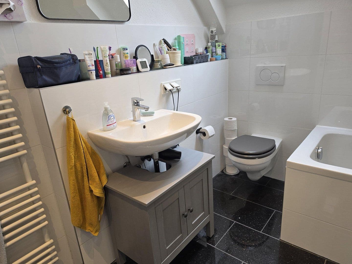 Pronájem bytu 4+1 104 m², Weierstraße 12a, Siegburg, Severní Porýní-Vestfálsko Pronájem bytu 4+1 104 m², Weierstraße 12a, Siegburg, Severní Porýní-Vestfálsko