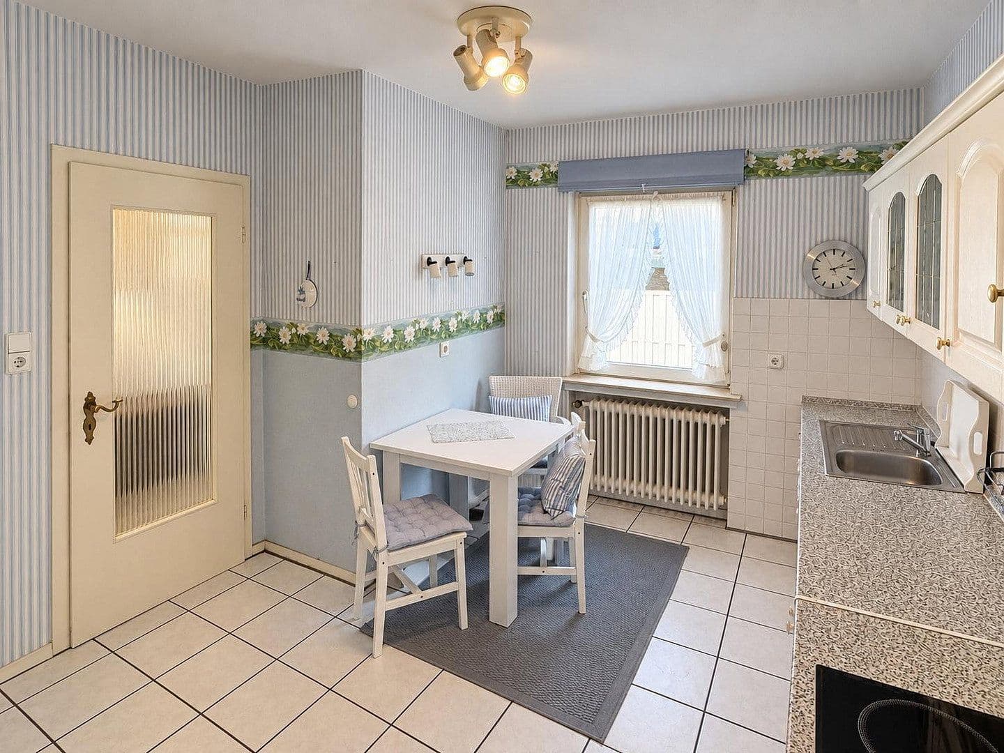 Prodej domu 95 m², pozemek 246 m², Neißeweg 16, Diepholz, Dolní Sasko Prodej domu 95 m², pozemek 246 m², Neißeweg 16, Diepholz, Dolní Sasko