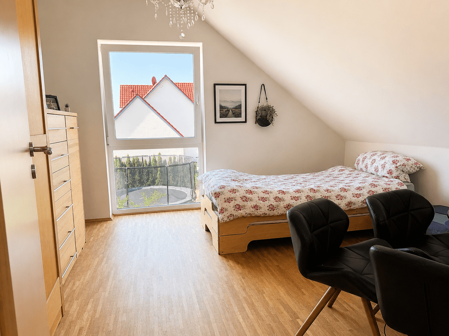 Prodej domu 168 m², pozemek 676 m², Glockenbecherring 28, Obertraubling, Bavorsko Prodej domu 168 m², pozemek 676 m², Glockenbecherring 28, Obertraubling, Bavorsko