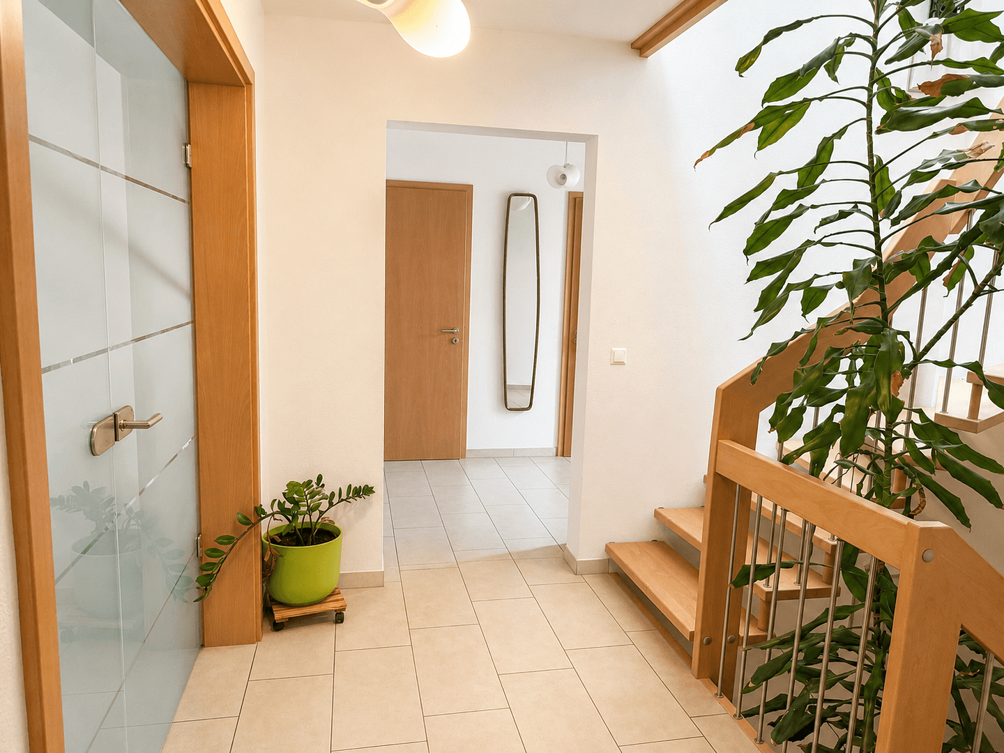 Prodej domu 168 m², pozemek 676 m², Glockenbecherring 28, Obertraubling, Bavorsko Prodej domu 168 m², pozemek 676 m², Glockenbecherring 28, Obertraubling, Bavorsko