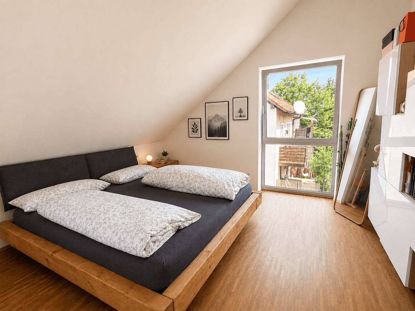 Prodej domu 168 m², pozemek 676 m², Glockenbecherring 28, Obertraubling, Bavorsko Prodej domu 168 m², pozemek 676 m², Glockenbecherring 28, Obertraubling, Bavorsko
