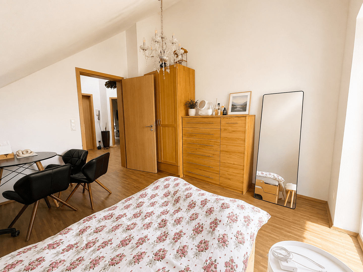 Prodej domu 168 m², pozemek 676 m², Glockenbecherring 28, Obertraubling, Bavorsko Prodej domu 168 m², pozemek 676 m², Glockenbecherring 28, Obertraubling, Bavorsko