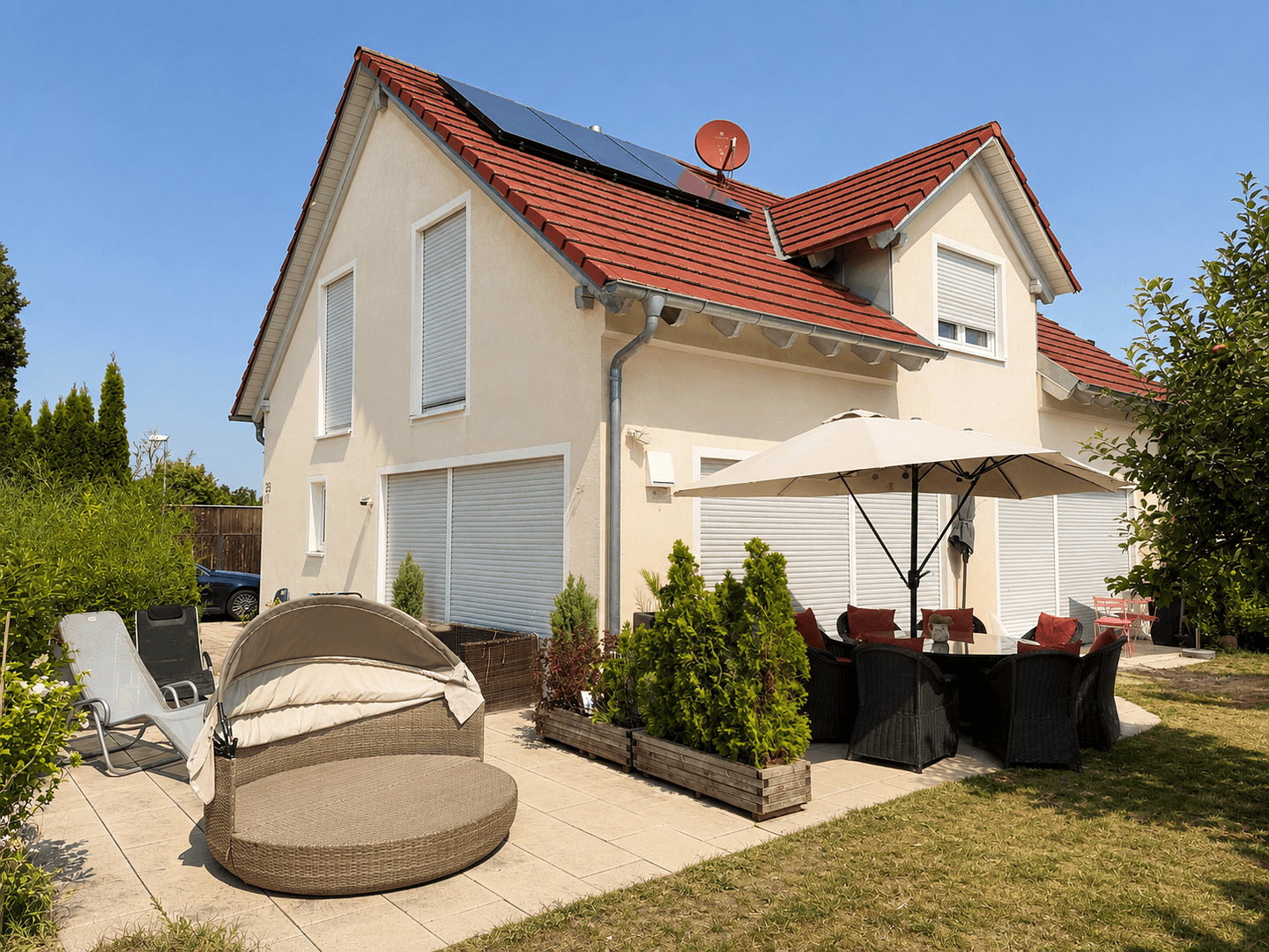 Prodej domu 168 m², pozemek 676 m², Glockenbecherring 28, Obertraubling, Bavorsko Prodej domu 168 m², pozemek 676 m², Glockenbecherring 28, Obertraubling, Bavorsko