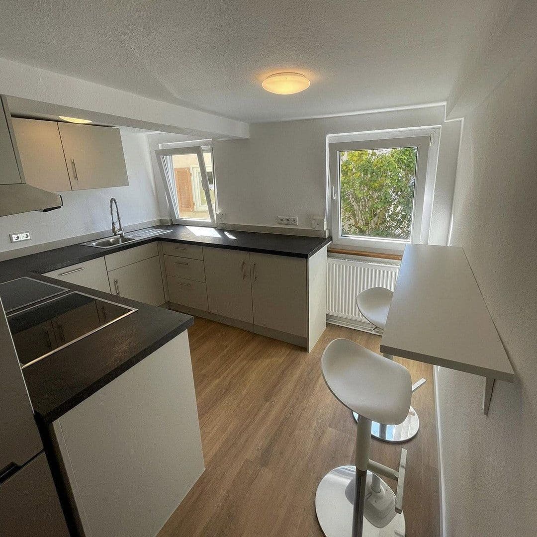 Prodej domu 385 m², pozemek 346 m², Tübingen, Bádensko-Württembersko Prodej domu 385 m², pozemek 346 m², Tübingen, Bádensko-Württembersko
