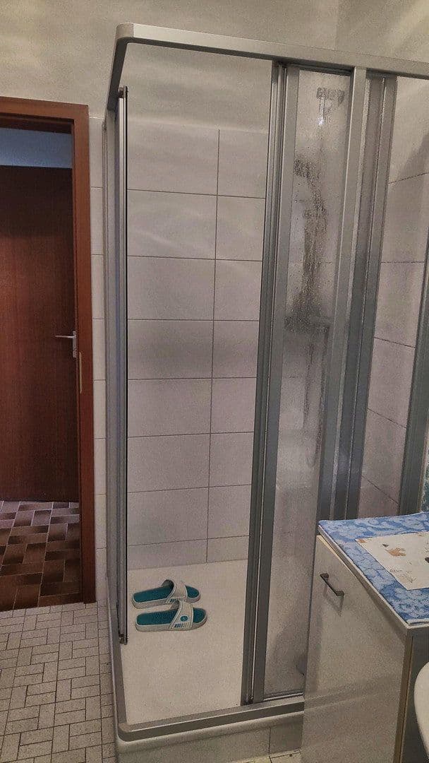 Prodej domu 128 m², pozemek 885 m², Northeim, Dolní Sasko Prodej domu 128 m², pozemek 885 m², Northeim, Dolní Sasko