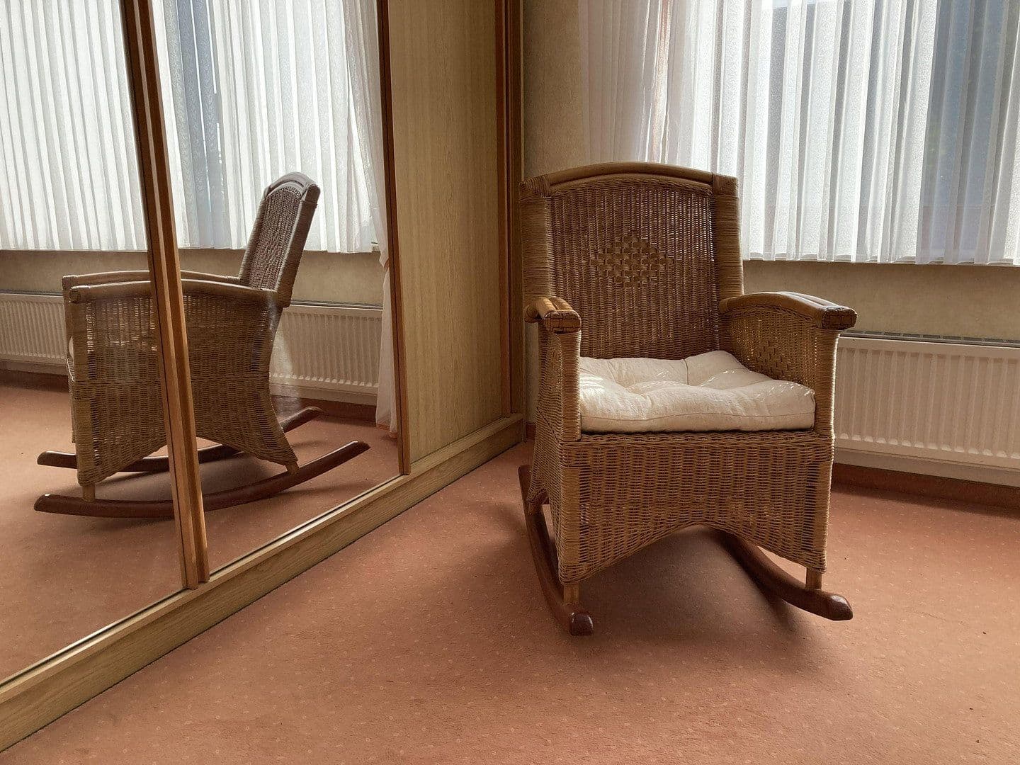 Prodej domu 128 m², pozemek 885 m², Northeim, Dolní Sasko Prodej domu 128 m², pozemek 885 m², Northeim, Dolní Sasko