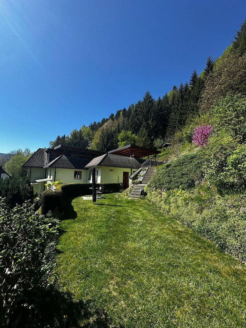 Prodej domu 380 m², pozemek 8.200 m², Kronawettersiedlung 7, Kapfenberg, Štýrsko Prodej domu 380 m², pozemek 8.200 m², Kronawettersiedlung 7, Kapfenberg, Štýrsko