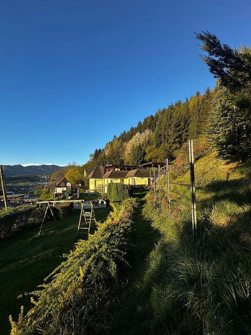 Prodej domu 380 m², pozemek 8.200 m², Kronawettersiedlung 7, Kapfenberg, Štýrsko Prodej domu 380 m², pozemek 8.200 m², Kronawettersiedlung 7, Kapfenberg, Štýrsko