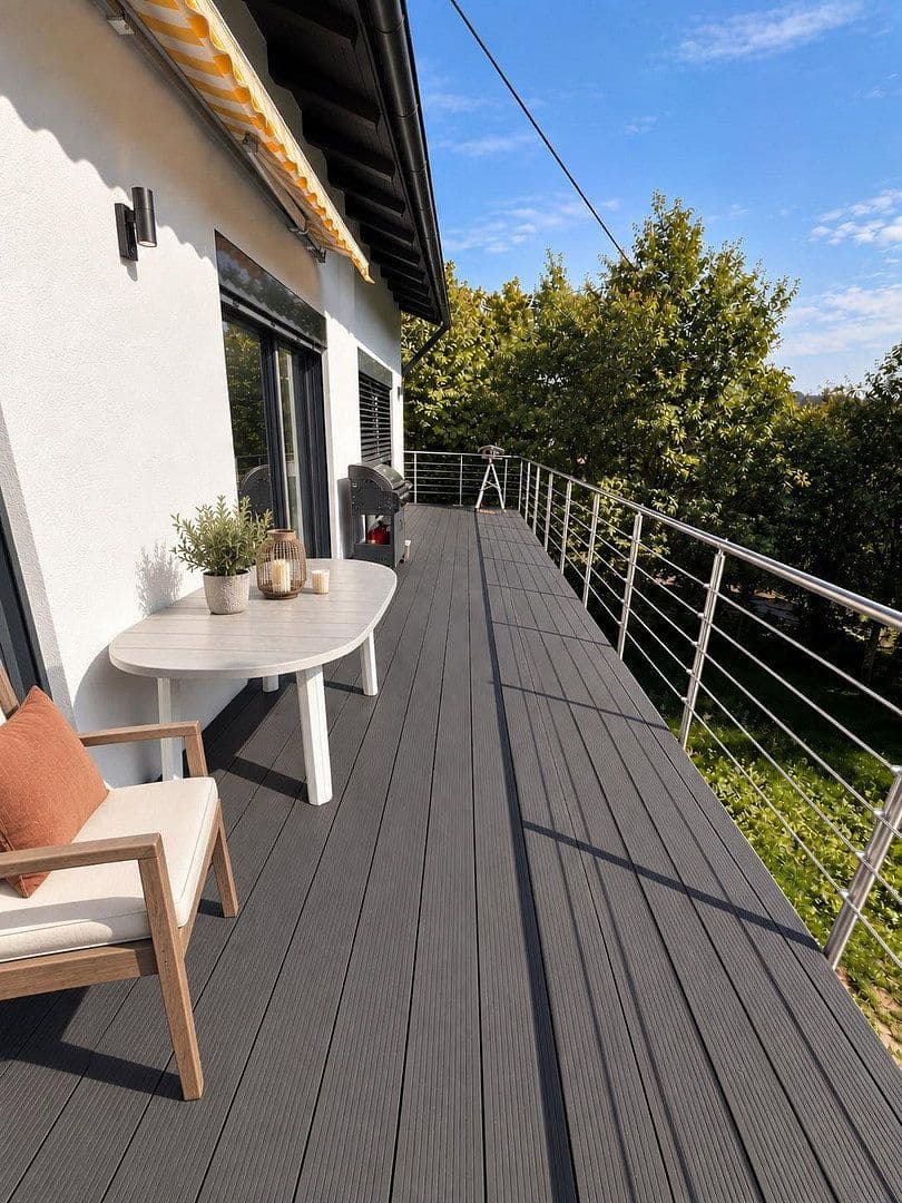 Prodej domu 260 m², pozemek 1.150 m², Tuttlingen, Bádensko-Württembersko Prodej domu 260 m², pozemek 1.150 m², Tuttlingen, Bádensko-Württembersko