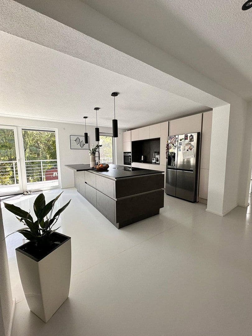 Prodej domu 260 m², pozemek 1.150 m², Tuttlingen, Bádensko-Württembersko Prodej domu 260 m², pozemek 1.150 m², Tuttlingen, Bádensko-Württembersko