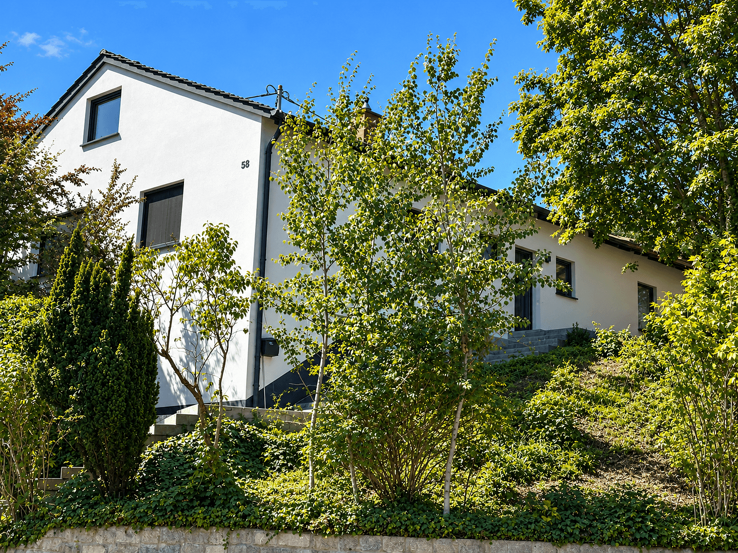 Prodej domu 260 m², pozemek 1.150 m², Tuttlingen, Bádensko-Württembersko Prodej domu 260 m², pozemek 1.150 m², Tuttlingen, Bádensko-Württembersko